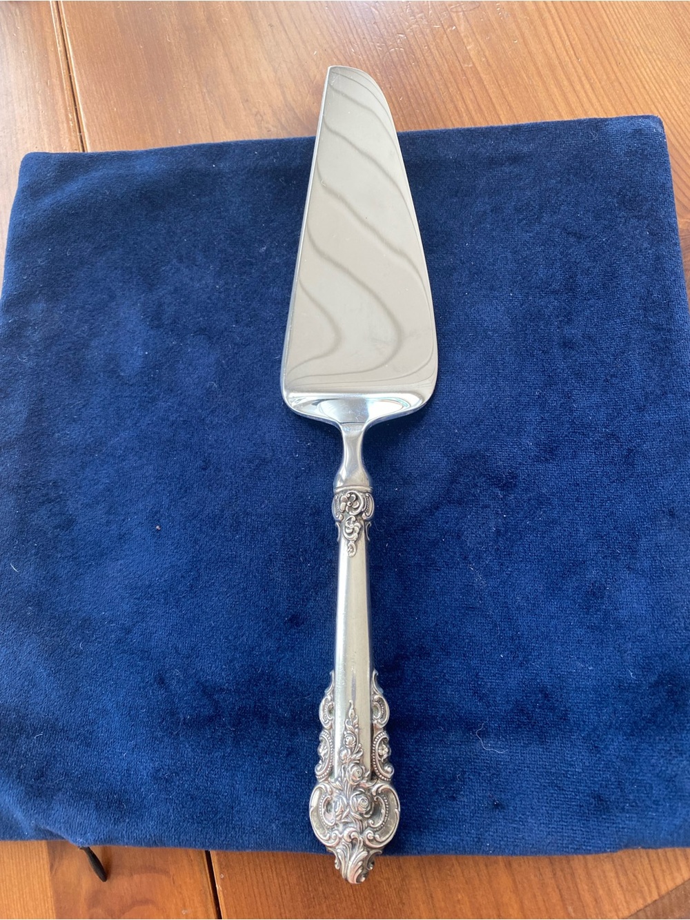Vintage Wallace Silversmiths GRANDE BAROQUE Cake/Pie Server 10 7/8 in